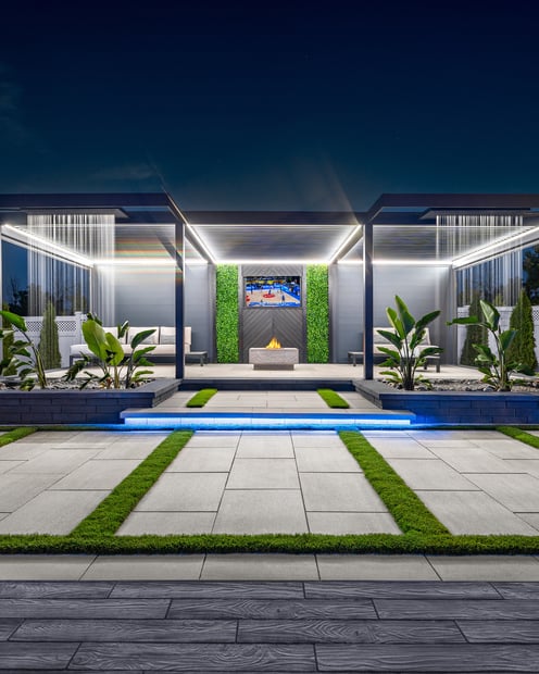 Diseño moderno de patio trasero con servicios