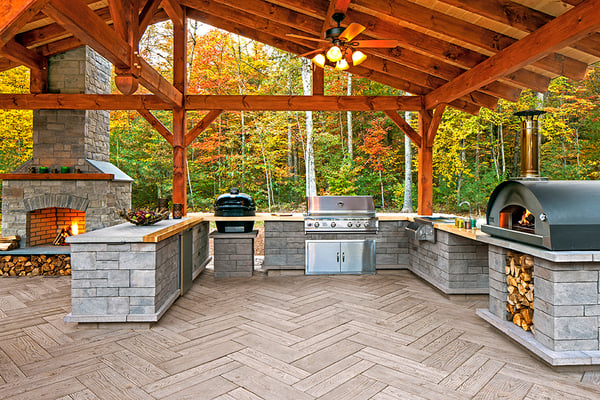 Brandon: nuestra cocina exterior en el patio trasero