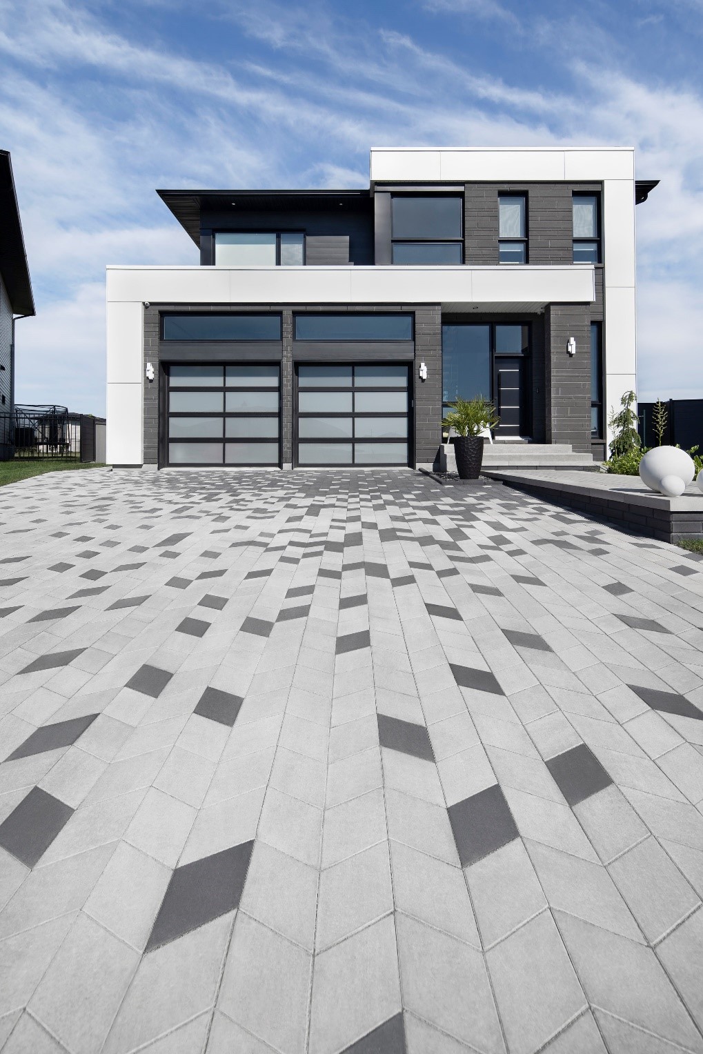 Adoquín Diamond en Greyed Nickel y Onyx Black