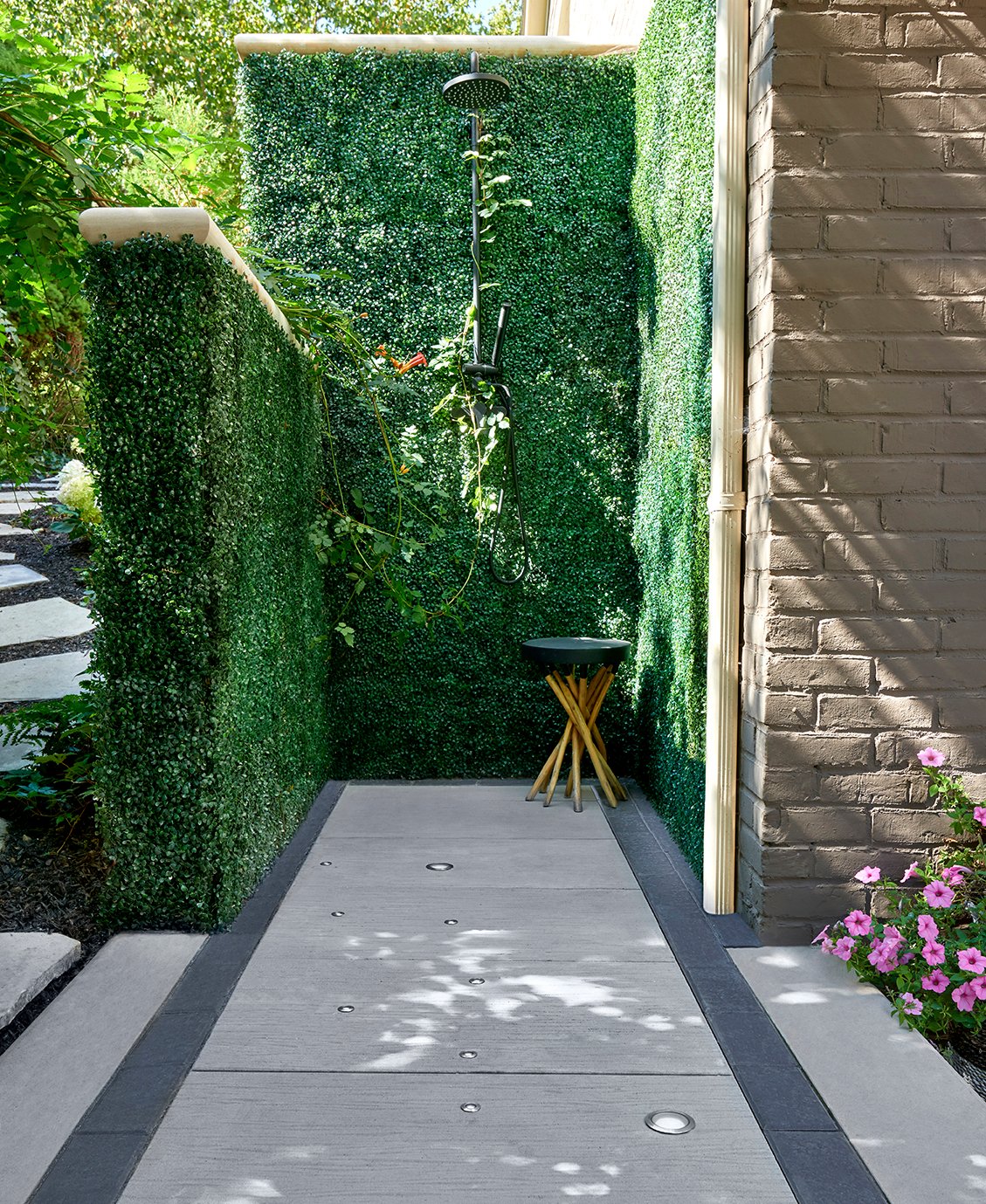 TB2020_hideaway-retreat_7_ropa-tropical